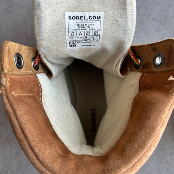 Sorel Cheyanne II Men's winter boots, size 9.5, black/chipmunk - Picture 2 of 7